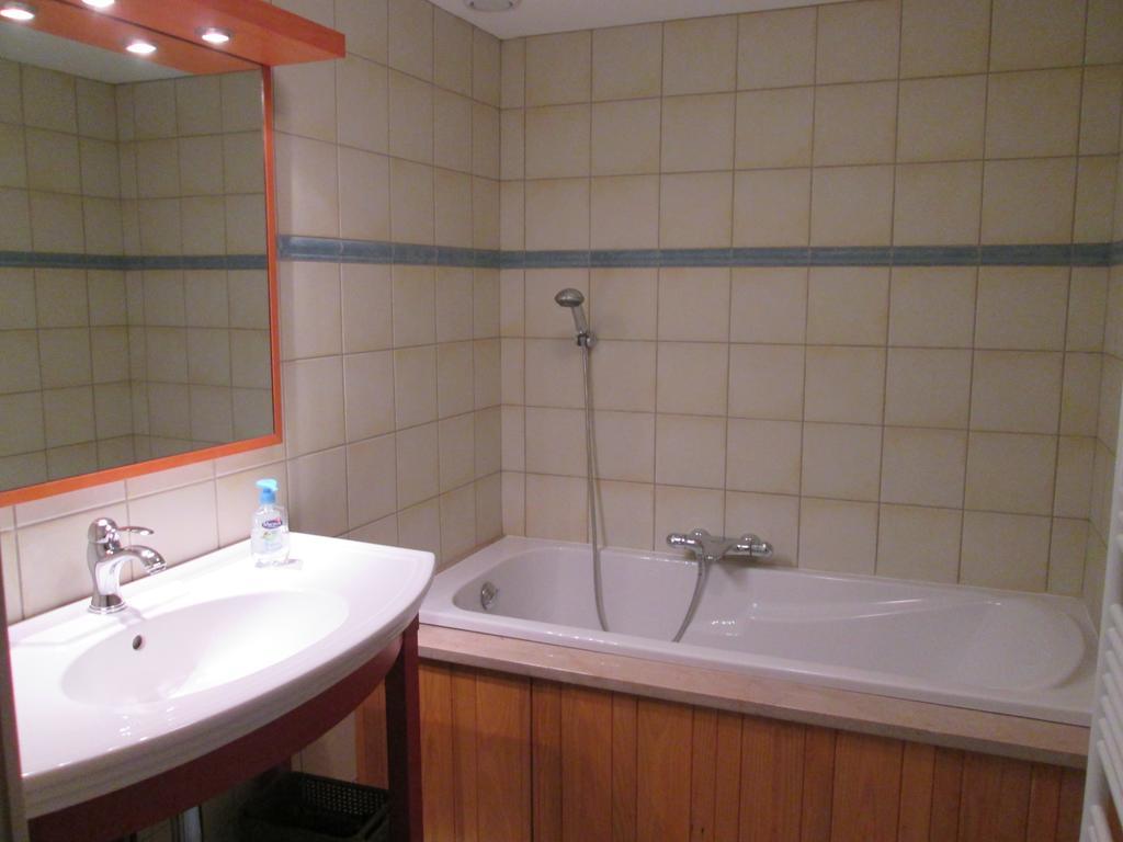 Chambre D'Hotes "Les Bordes" Marzy Rom bilde